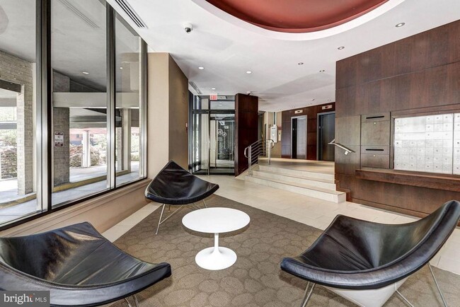 2201 L St NW in Washington, DC - Building Photo - Building Photo