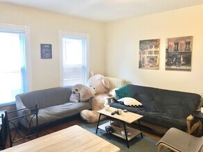 45 Falkland St, Unit 1 in Boston, MA - Foto de edificio - Building Photo