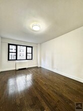 EAST 56 STREET in New York, NY - Building Photo - Building Photo