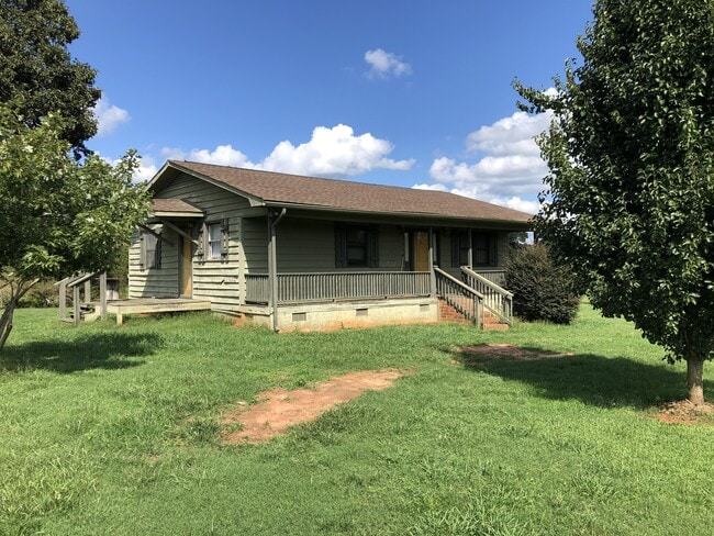 6511 W Oak Hwy in Westminster, SC - Building Photo - Building Photo