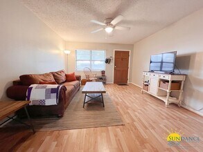 6 Regency Park Dr in Mary Esther, FL - Building Photo - Building Photo