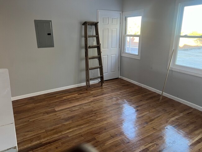 10 Farley Ave in Newark, NJ - Building Photo - Building Photo