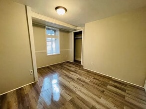 Room in Duplex on Heathcliff St in Charlotte, NC - Building Photo - Building Photo