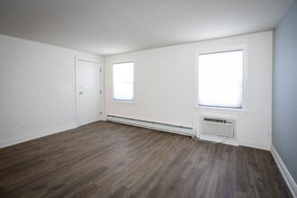 1347 Millersport Hwy in Amherst, NY - Building Photo - Building Photo