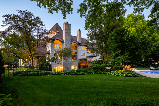 1091 Johnson Dr in Naperville, IL - Building Photo - Building Photo