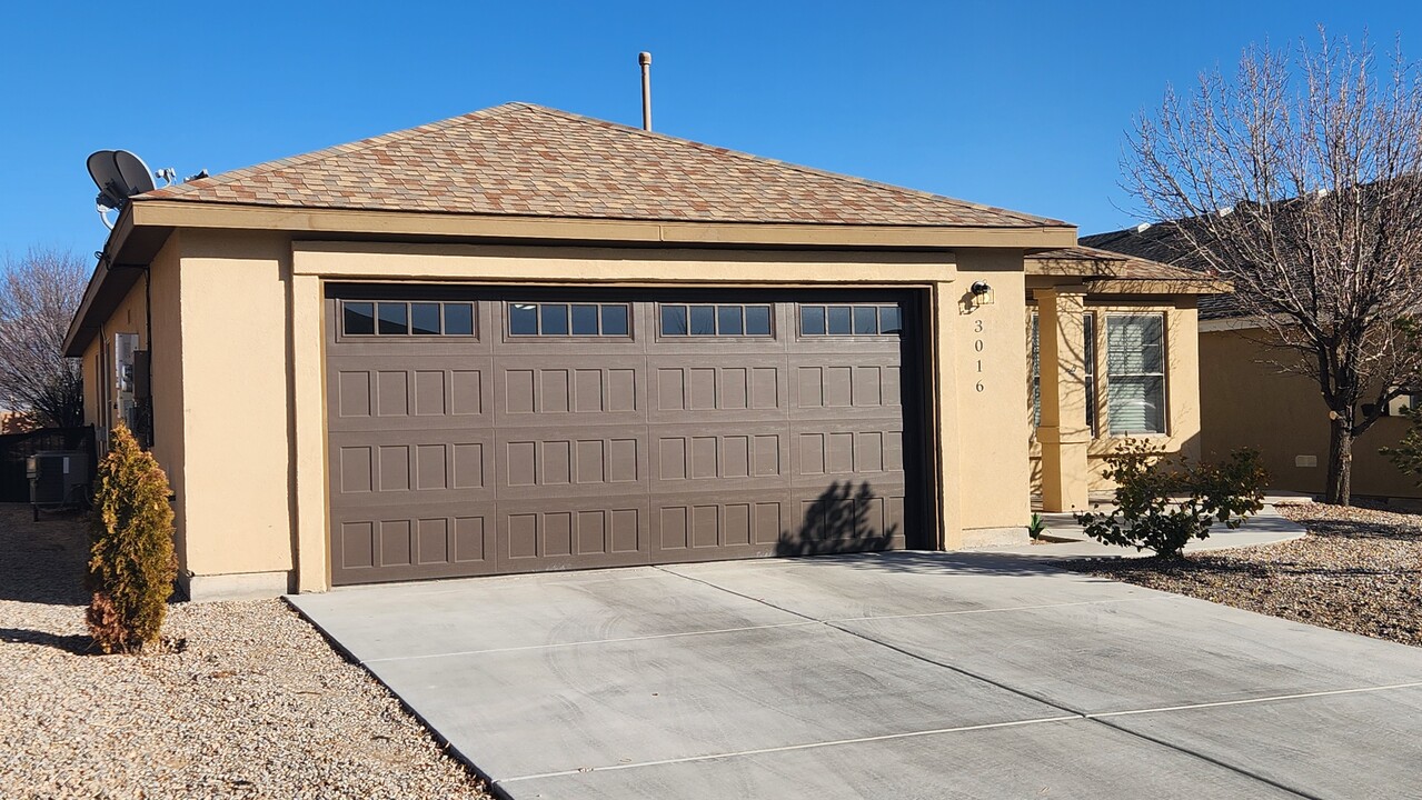 3016 Walsh Loop SE in Rio Rancho, NM - Building Photo