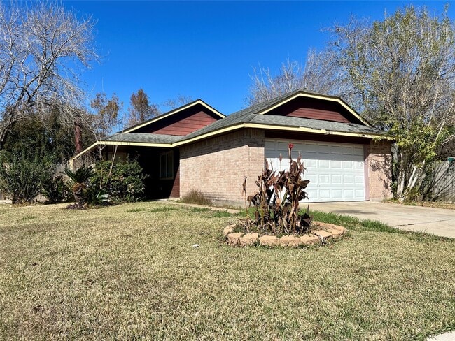 10610 Sandy River Dr in Sugar Land, TX - Building Photo - Building Photo