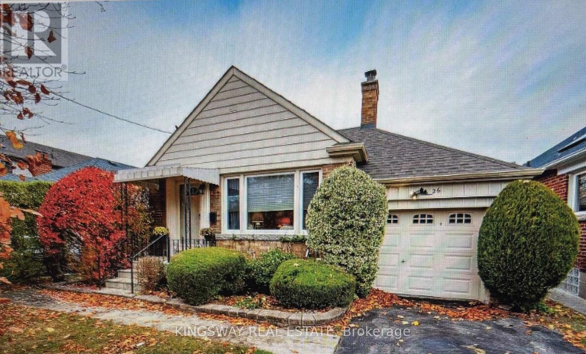 26 Reid Manor in Toronto, ON - Building Photo