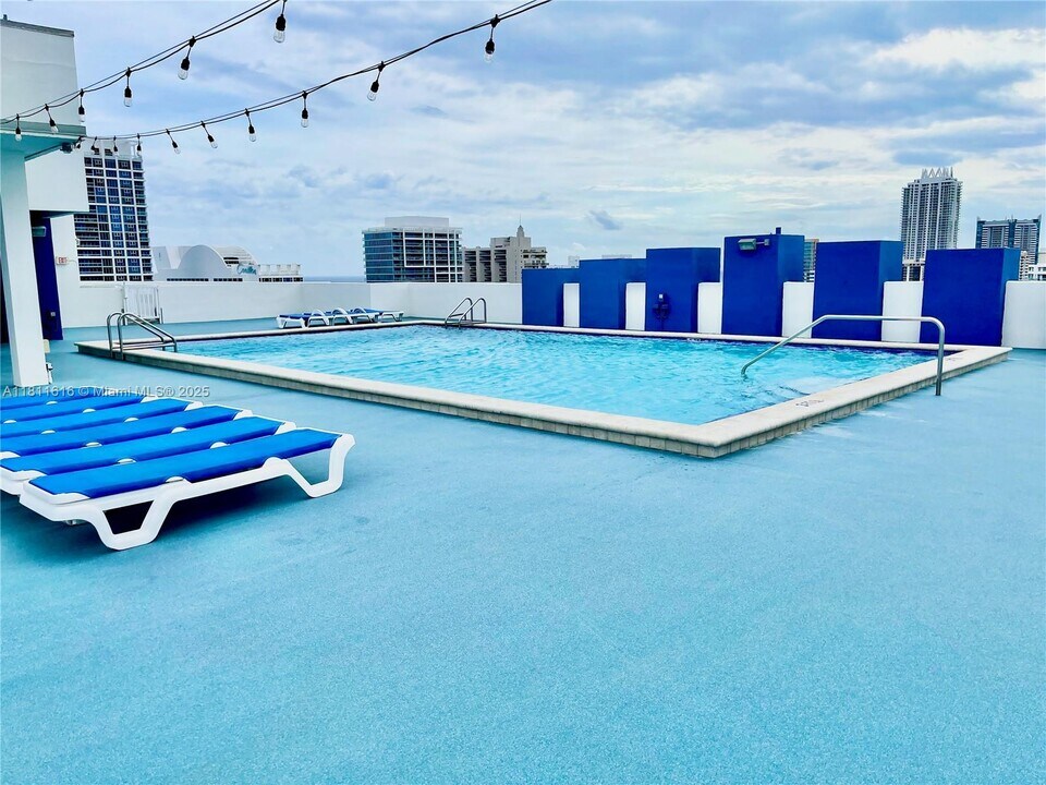 401 69th St in Miami, FL - Building Photo
