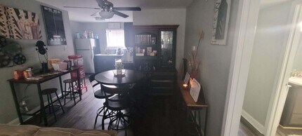 32 N Belvedere Blvd, Unit 2 in Memphis, TN - Foto de edificio - Building Photo