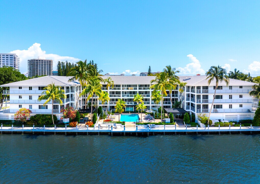 1015 Spanish River Rd in Boca Raton, FL - Building Photo