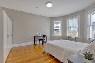24 Bentley St, Unit 1 in Boston, MA - Building Photo - Building Photo