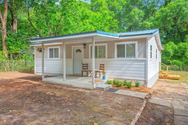 812 Edney Ave E in Crestview, FL - Building Photo - Building Photo