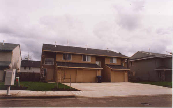 15500-Blk SW Donna Ct in Beaverton, OR - Foto de edificio