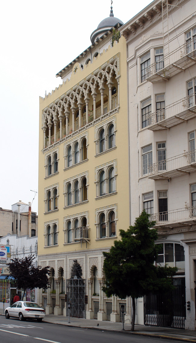 The Alhambra Apartments in San Francisco, CA - Building Photo - Building Photo