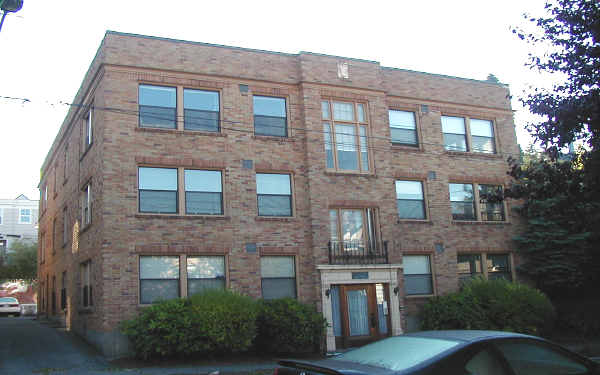 Harvard Apartments in Seattle, WA - Building Photo - Building Photo