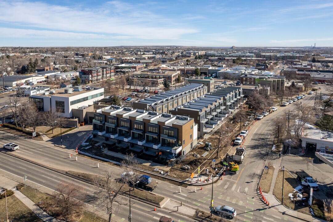 Walnut Crossing in Boulder, CO - Building Photo