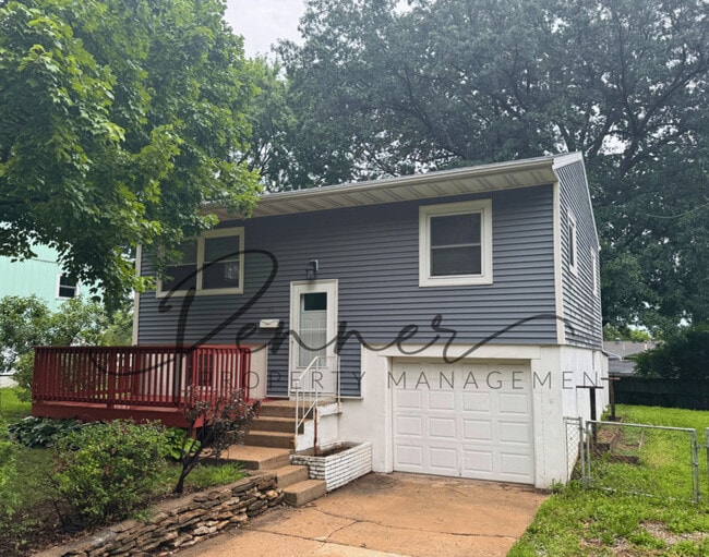 property at 1421 Osage Trail St