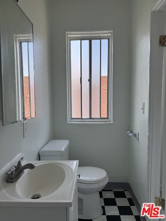 property at 920 S Hobart Blvd