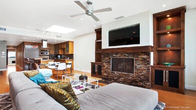 835 Beach Front Dr in Solana Beach, CA - Building Photo - Building Photo