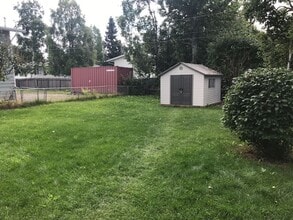 3012 W 33rd Ave in Anchorage, AK - Building Photo - Building Photo