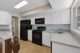 10515 Prestwick Dr in St. Louis, MO - Building Photo - Building Photo