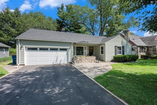 property at 912 Dwillard Dr