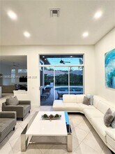 3806 Oak Ridge Cir in Weston, FL - Building Photo - Building Photo