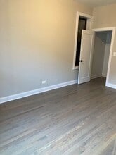 3409 W Fullerton Ave, Unit 2A in Chicago, IL - Building Photo - Building Photo