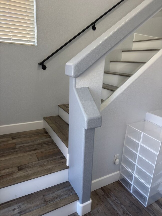 6908 Treble Clef Ave in Las Vegas, NV - Building Photo - Building Photo