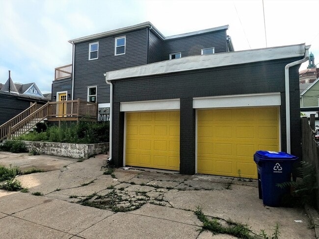 property at 2 Sunnyside St