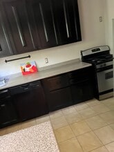 67 Mencel Cir in Bridgeport, CT - Building Photo - Building Photo