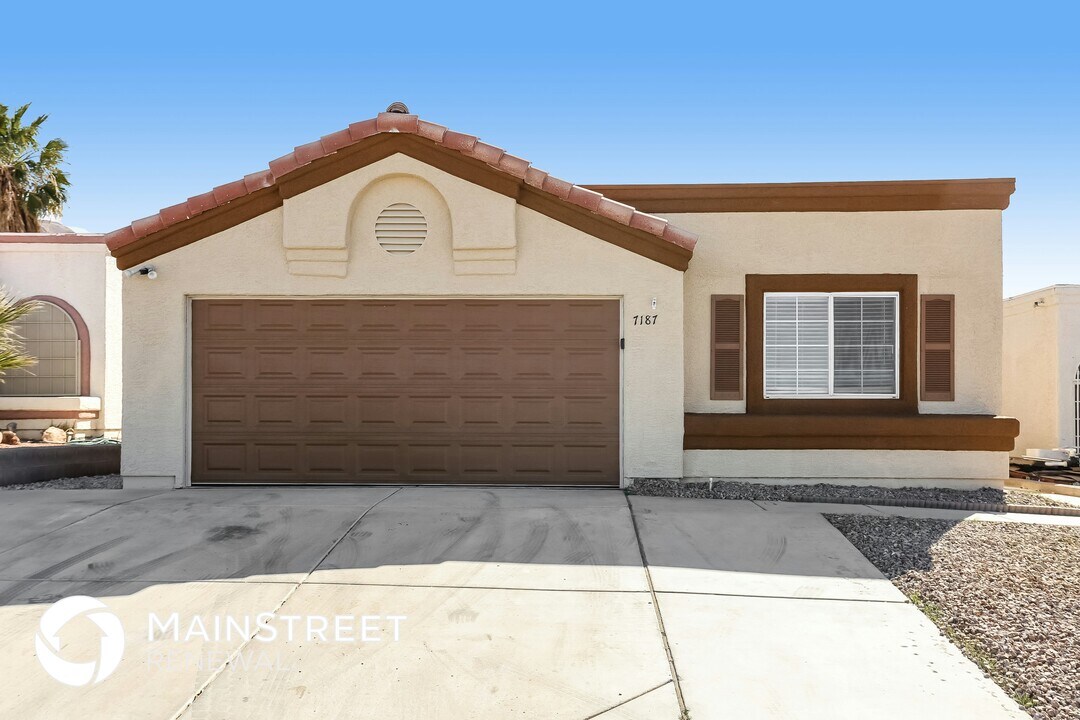 7187 E Carey Ave in Las Vegas, NV - Building Photo