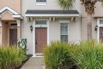 1125 Grantham Dr in Sarasota, FL - Foto de edificio - Building Photo