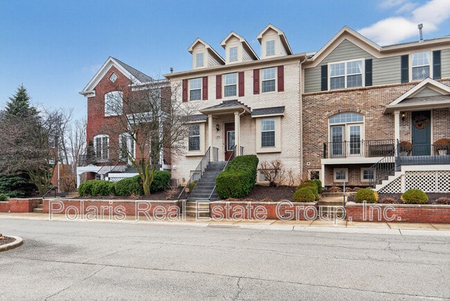 108 Manchester Dr in Zionsville, IN - Building Photo - Building Photo