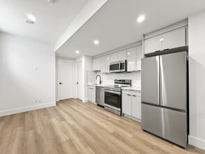 4123-41217 17 Ave SW in Calgary, AB - Building Photo - Building Photo