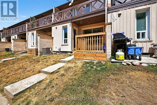 275 Blake St in Barrie, ON - Building Photo - Building Photo