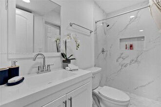 1841 SW 29th Ave in Miami, FL - Building Photo - Building Photo