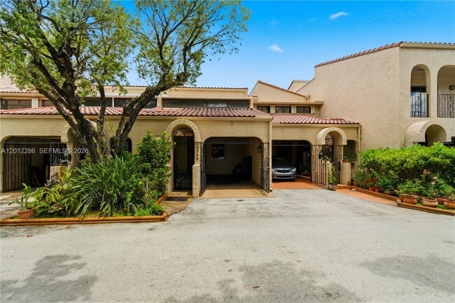 3766 Estepona Ave in Doral, FL - Building Photo - Building Photo