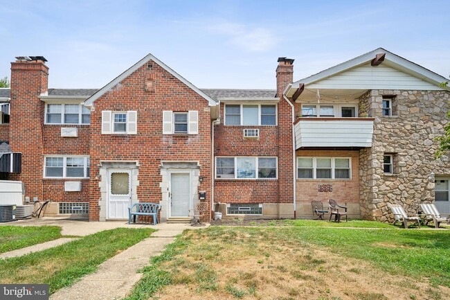property at 5429 Houghton Pl