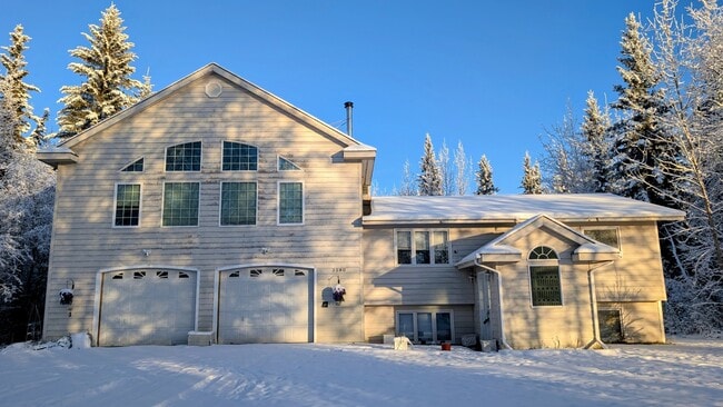 3580 Wildwood Dr in North Pole, AK - Building Photo - Building Photo