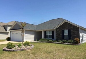 163 Ivy Stone Dr in Raeford, NC - Building Photo