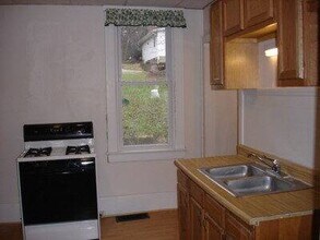 1108 Erie St S in Massillon, OH - Building Photo - Building Photo
