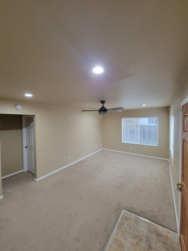 2201 Union Ave NE in Renton, WA - Building Photo - Building Photo