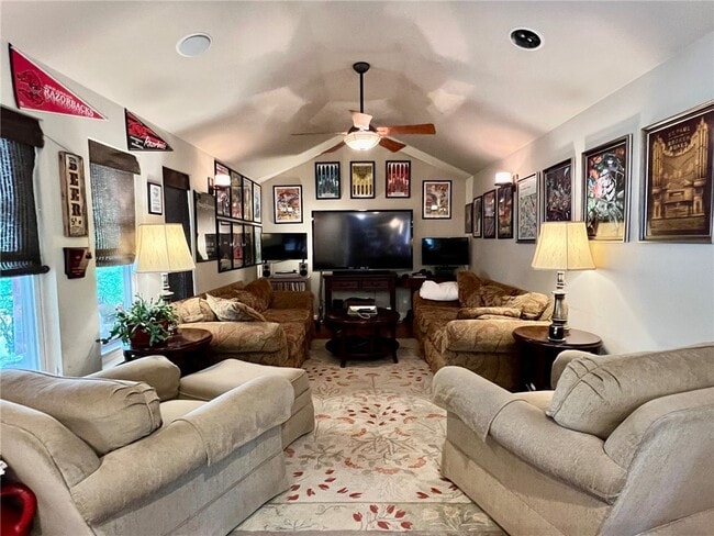 628 N Mission Blvd in Fayetteville, AR - Building Photo - Building Photo