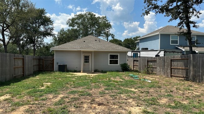 24735 Waterford St in Hempstead, TX - Building Photo - Building Photo