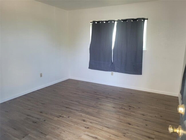 205 2nd Ave in Smithville, TX - Building Photo - Building Photo