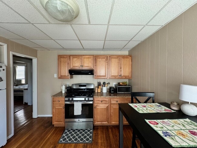 44 Clarendon Ave, Unit 2 in Somerville, MA - Foto de edificio - Building Photo