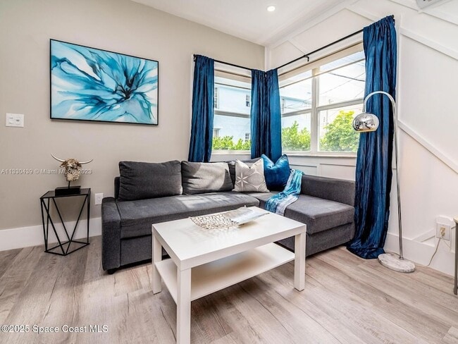 726 8th St, Unit 2 in Miami Beach, FL - Building Photo - Building Photo