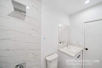5653 Case Ave in Los Angeles, CA - Building Photo - Building Photo